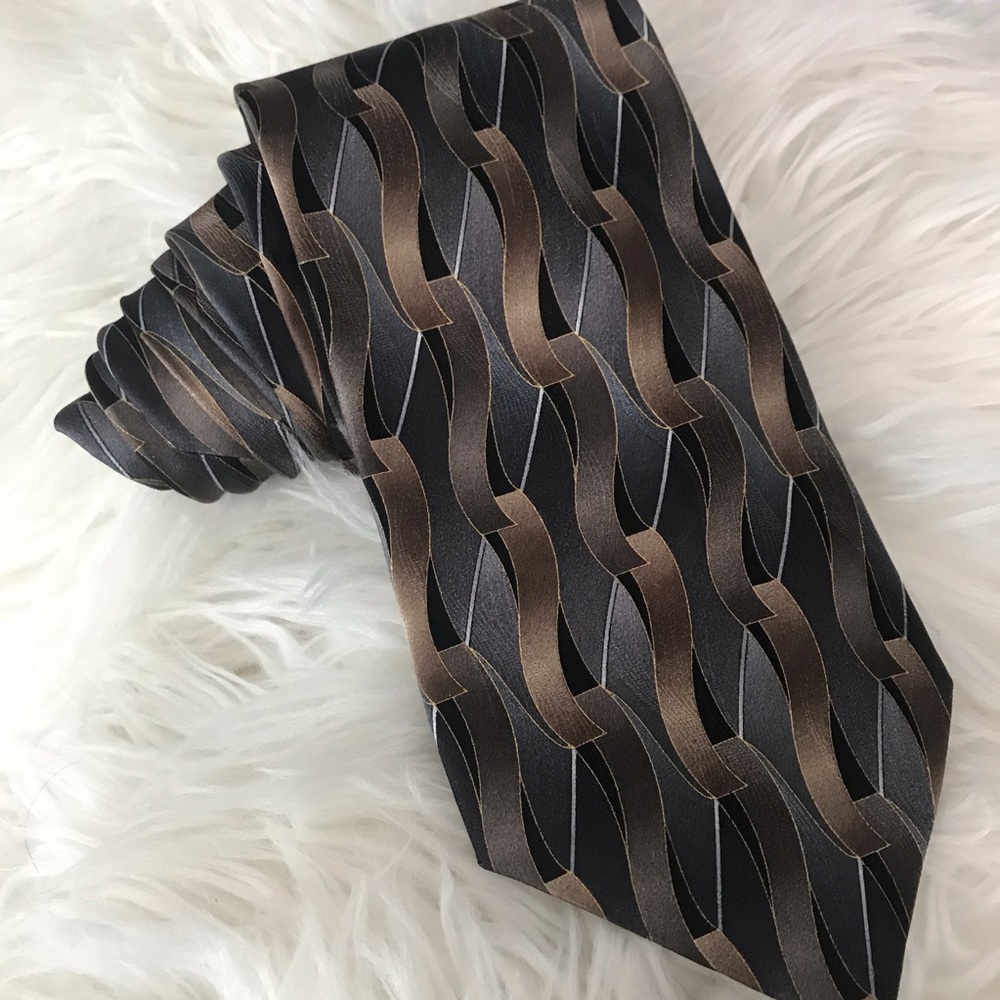 All Silk Necktie by Joseph & Feiss International - Picture 7 of 9